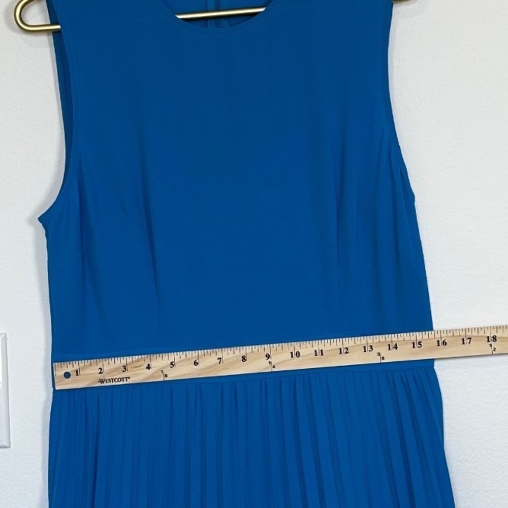 NWT Donna Morgan Dress Sleeveless Crepe Pleated Skirt Midi Brilliant Blue‎ 18 - Picture 6 of 8